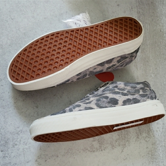 Vans Old school Lace Up Leopard Animal Print Shoes Sneakers Grey Tan Size 6 - Picture 4 of 7